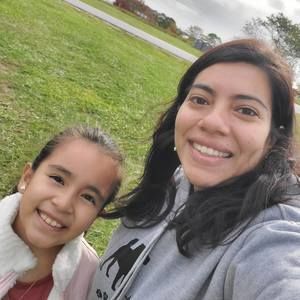 Meet your Posher, Claudia